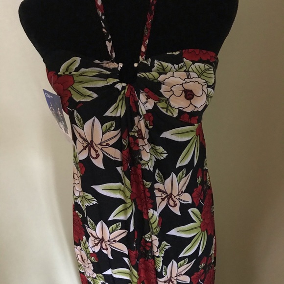 🌺 Red & Black Floral Halter Midi Dress 🌺 - Picture 6 of 6